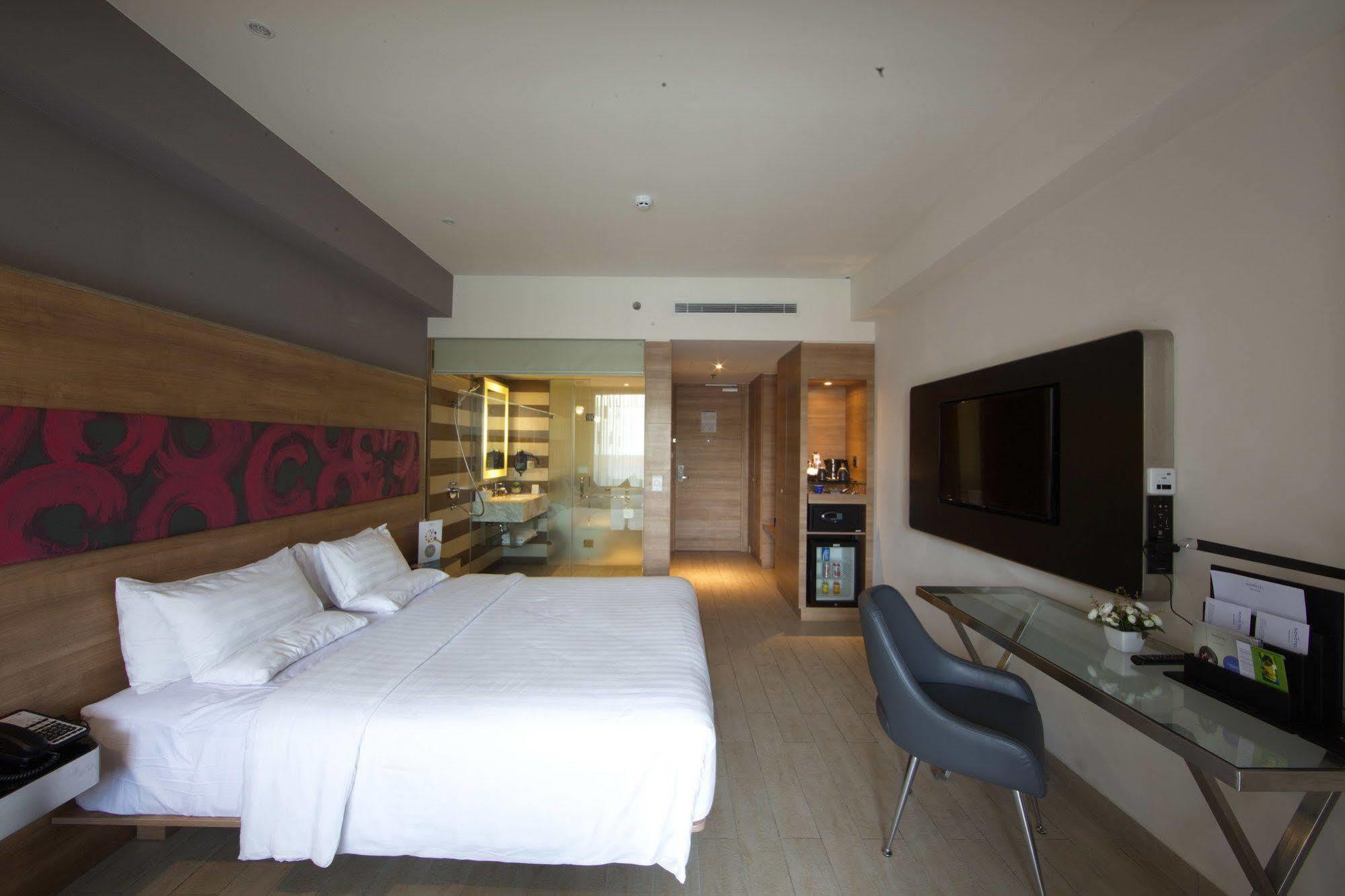 Novotel Pekanbaru Exterior photo